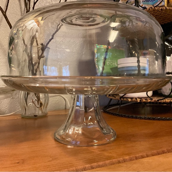 Vintage Glass Cake Plate and Cover - Picture 4 of 4